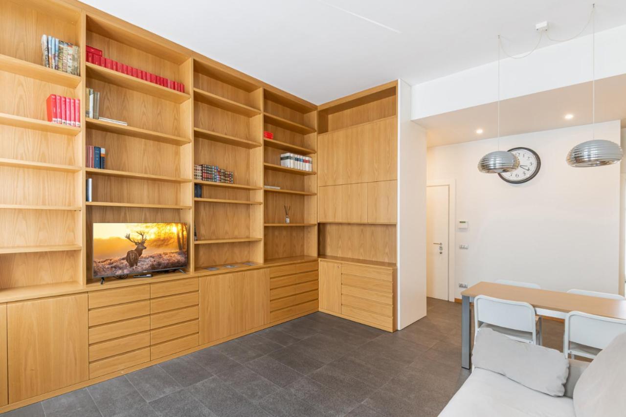 Easylife - Elegante Dimora Due Passi Dal Duomo Apartman Milánó Kültér fotó