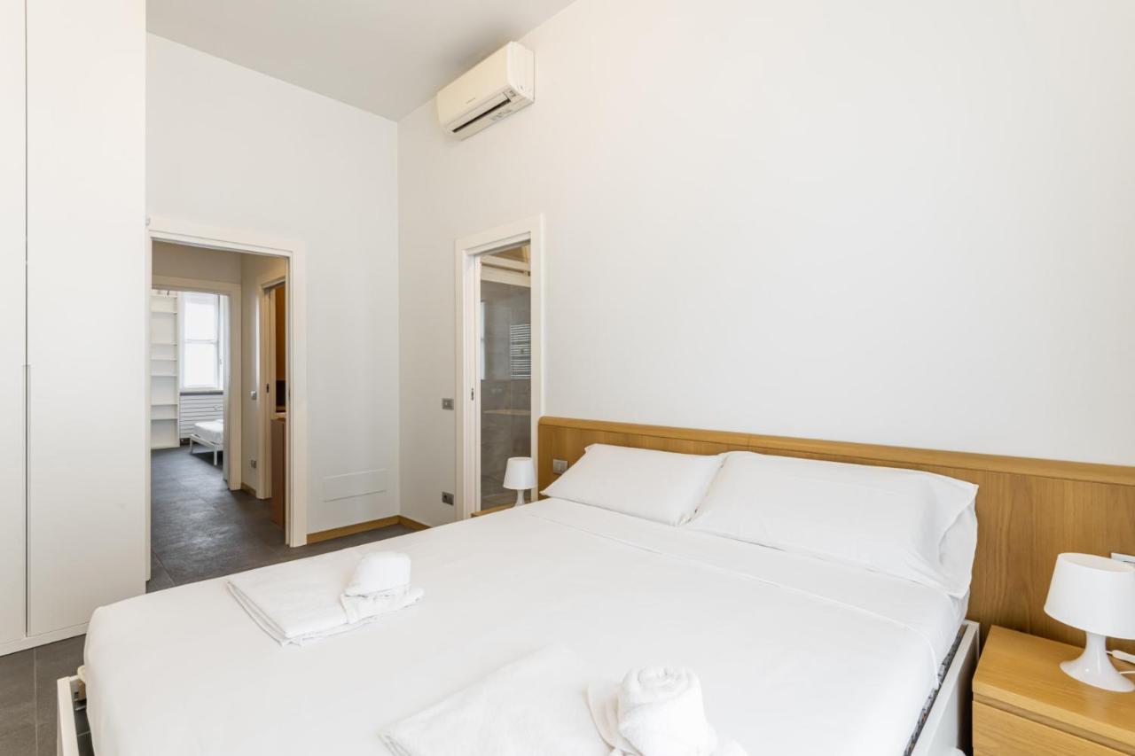 Easylife - Elegante Dimora Due Passi Dal Duomo Apartman Milánó Kültér fotó
