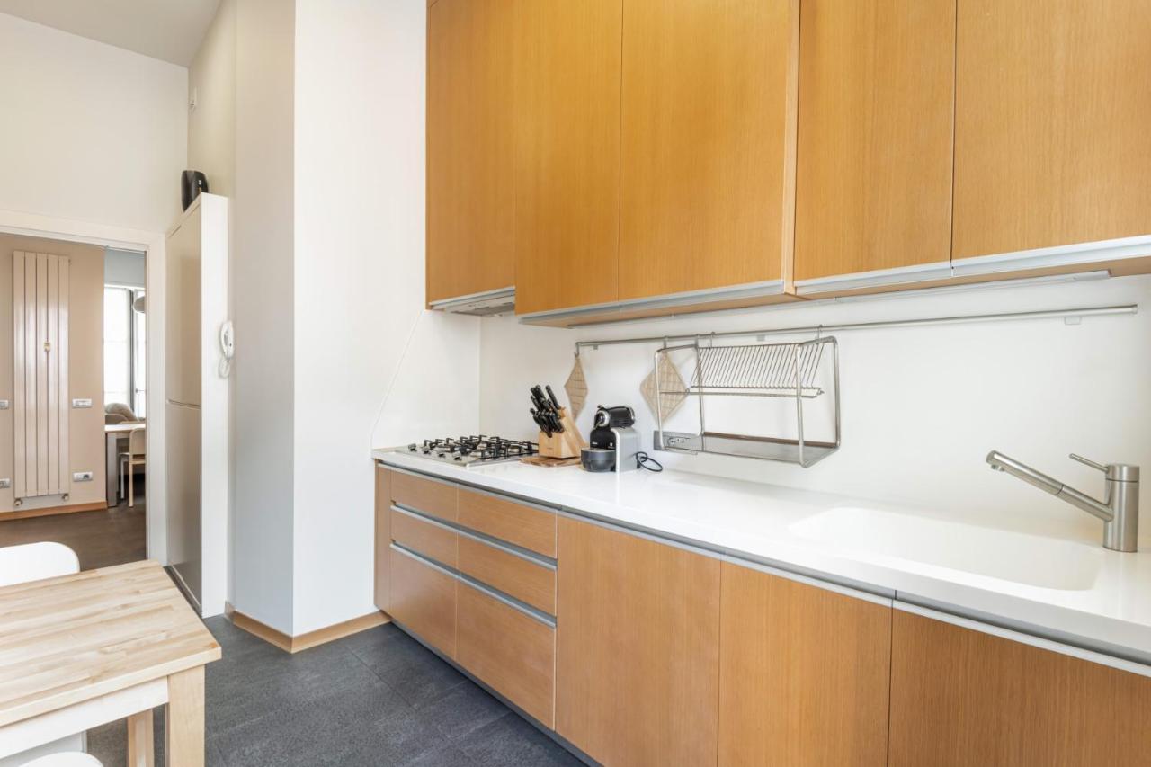 Easylife - Elegante Dimora Due Passi Dal Duomo Apartman Milánó Kültér fotó