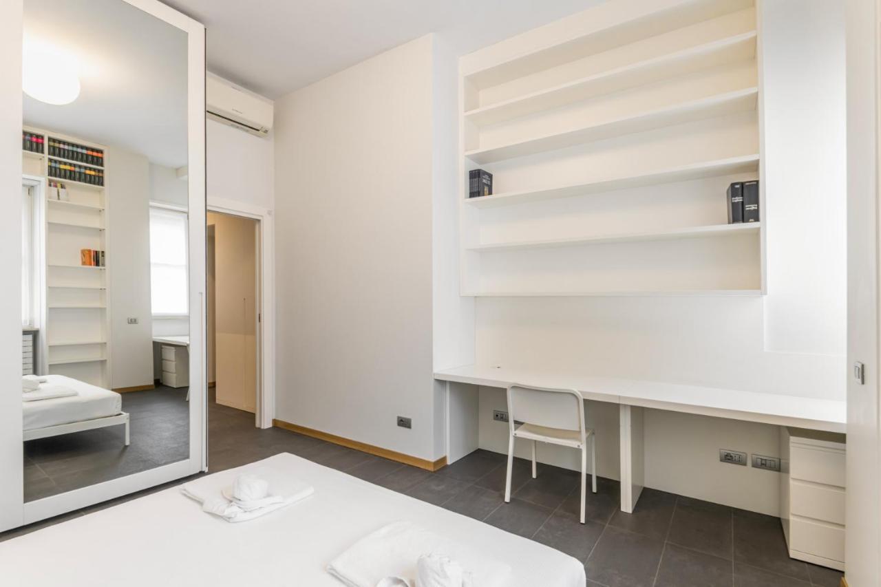 Easylife - Elegante Dimora Due Passi Dal Duomo Apartman Milánó Kültér fotó