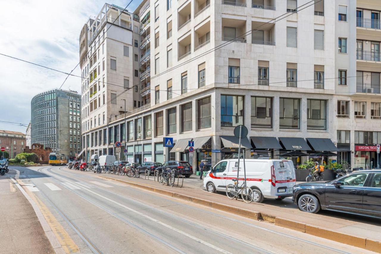 Easylife - Elegante Dimora Due Passi Dal Duomo Apartman Milánó Kültér fotó